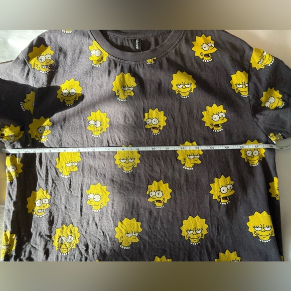 Cropp Lisa Simpson Graphic Tee – Size Small - Picture 10 of 11